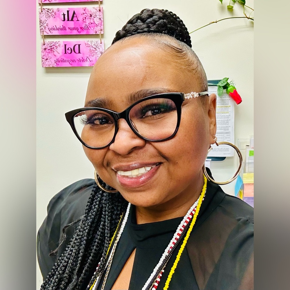 Meet your Posher, Yabrae